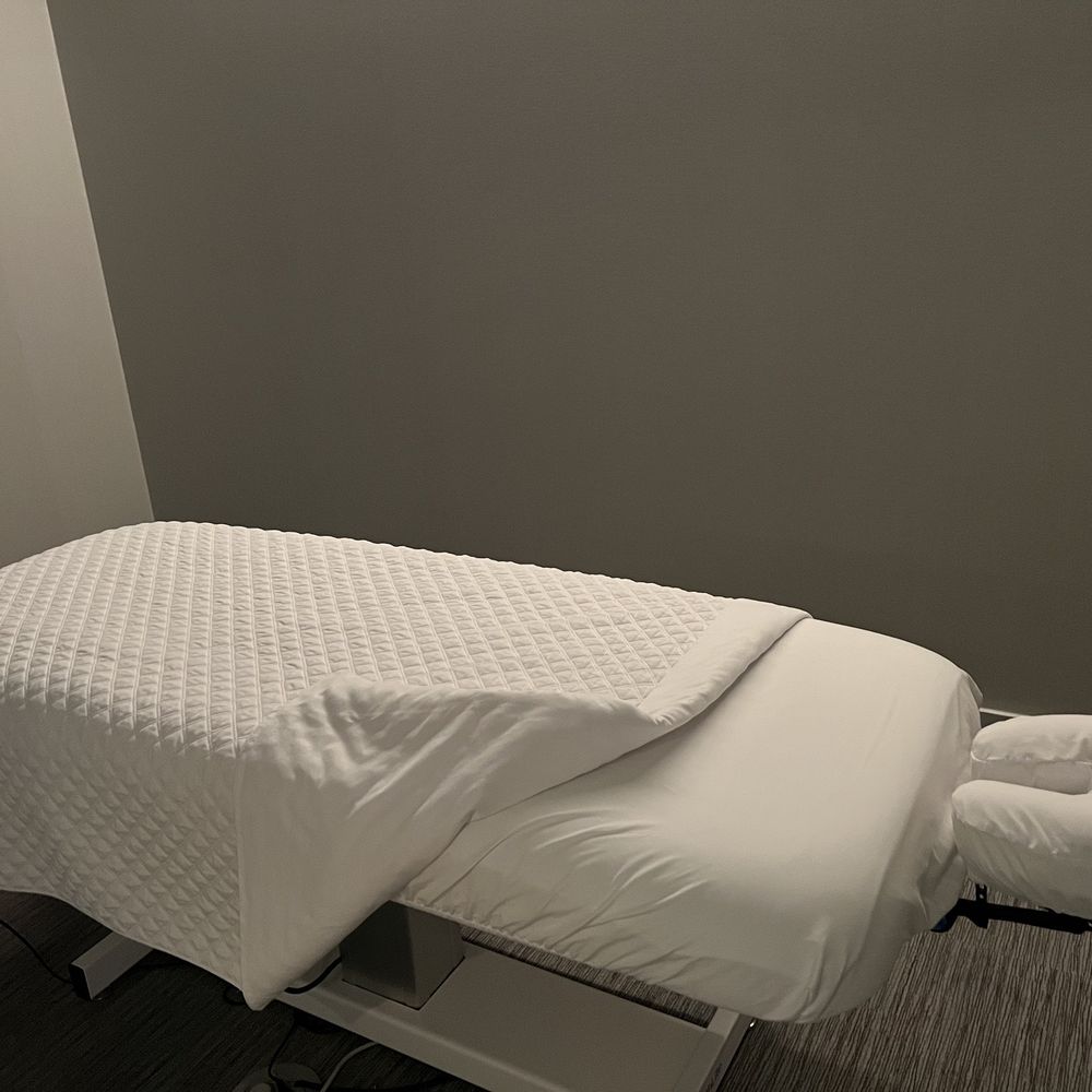 Squeeze Massage - The heated bed! - Massage Near Me - Rogers, Arkansas Squeeze Massage - The heated bed! - Massage Near Me - Rogers, Arkansas