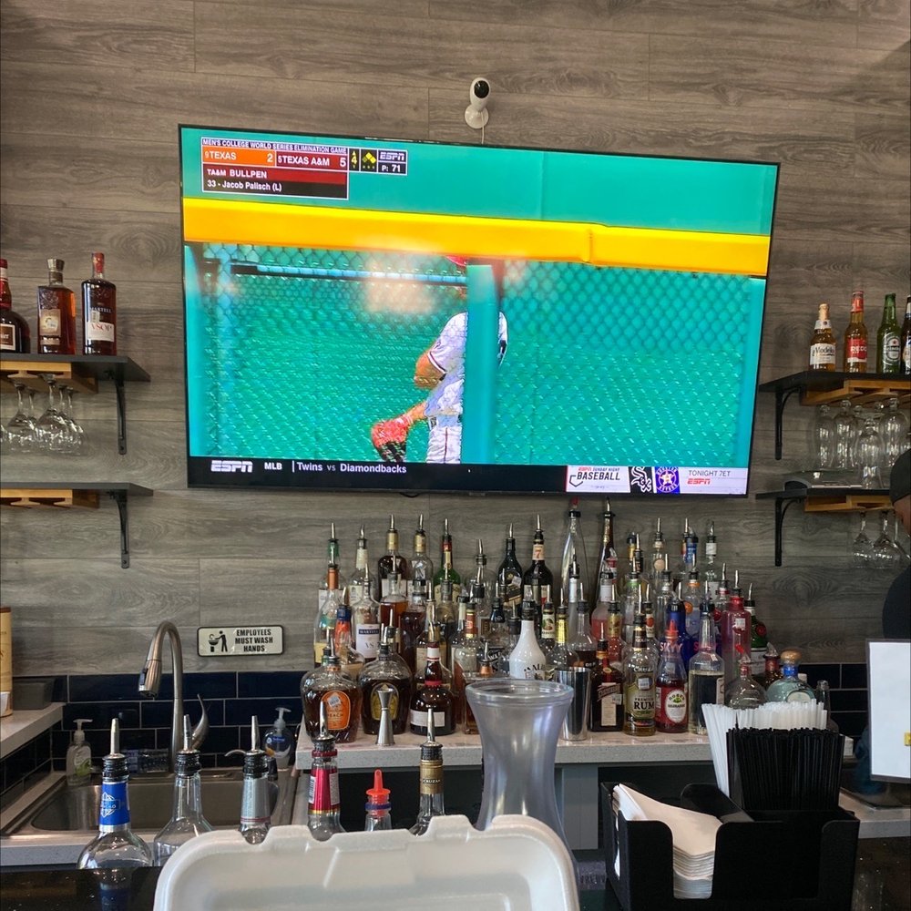 4 GENTS CIGAR BAR & LOUNGE Updated October 2024 13 Reviews 8650 N