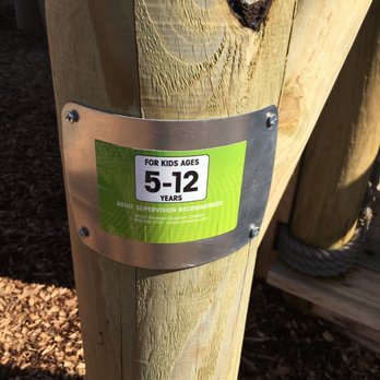 Bison's Bluff - Playgrounds Near Me - Schaumburg, Illinois
