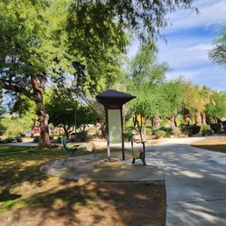 Ruth Hardy Park - Wellness trail