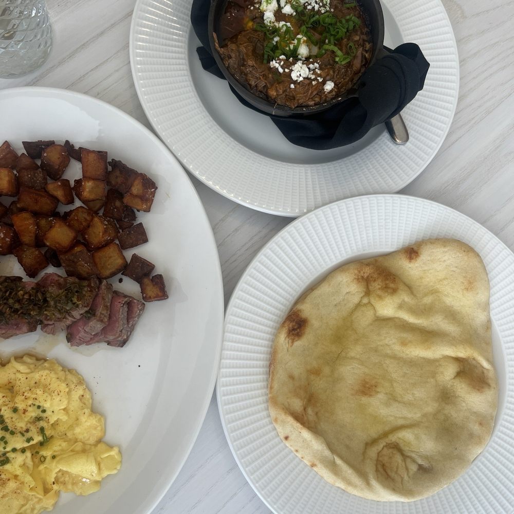 Artis - Wine Bars Near Me - Lakewood, Ohio