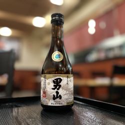 Miyako Ramen Spot - Man's Mountain "Otokoyama"
Light, grainy, and very dry with a touch of fruity character; great with Ramen.