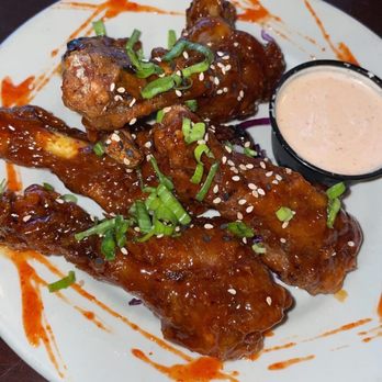 The Stein & Vine - Bars Near Me - Brandon, Florida