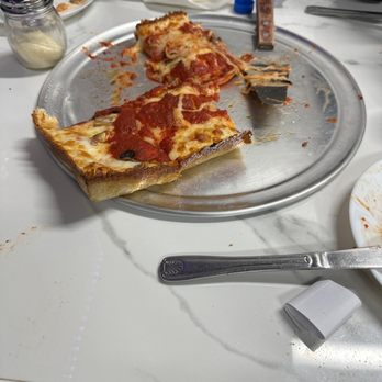 Fuji & Vi's - Killer cheese crust - Pizza Near Me - Pasadena, California Fuji & Vi's - Killer cheese crust - Pizza Near Me - Pasadena, California