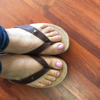 Daisy Nail Salon - I can do this at home but worth the whole massaging and cleaning out. - Nail Technicians Near Me - Ventura, California Daisy Nail Salon - I can do this at home but worth the whole massaging and cleaning out. - Nail Technicians Near Me - Ventura, California