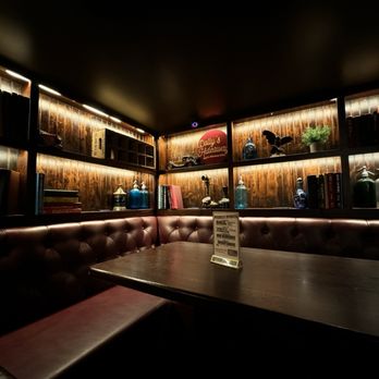 Dolly's - Inside - Cocktail Bars Near Me - New York, New York Dolly's - Inside - Cocktail Bars Near Me - New York, New York