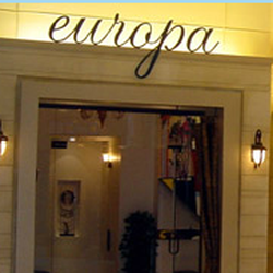 8 Senses Salon & Spa