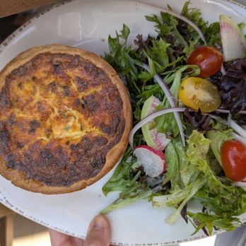 Ubuntu - Ham and cheese quiche close up - Cafes Near Me - San Juan Capistrano, California Ubuntu - Ham and cheese quiche close up - Cafes Near Me - San Juan Capistrano, California