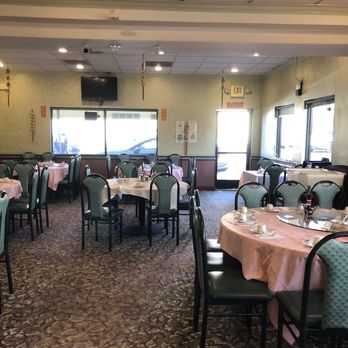Town Sent Seafood Restaurant - Interior - Seafood Near Me - Covina, California