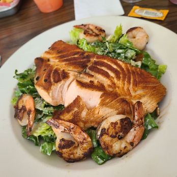 Bronx Burger House - grilled chicken and shrimp on a bed of lettuce - Burgers Near Me - Bronx, New York