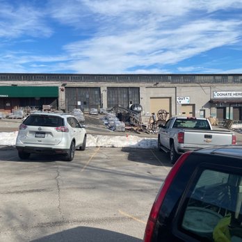 Construction Junction - Parking lot - Building Supplies Near Me - Pittsburgh, Pennsylvania