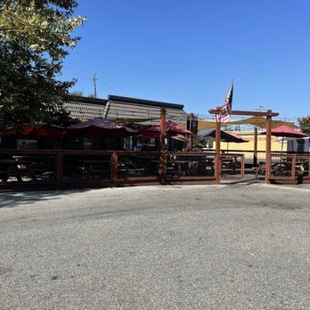 BBQ 152 - Outside - Barbeque Near Me - Gilroy, California