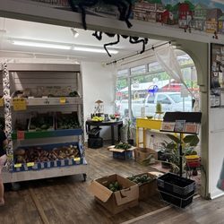 Farmhouse Grocer