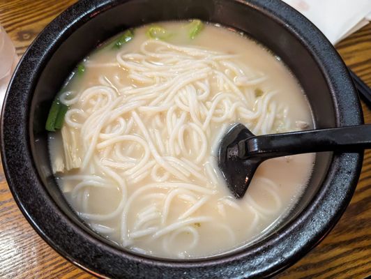 Western Yunnan Crossing Bridge Noodle by null