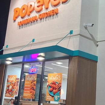 Popeyes Louisiana Kitchen - Storefront - Fast Food Near Me - Menifee, California Popeyes Louisiana Kitchen - Storefront - Fast Food Near Me - Menifee, California