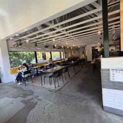 gusto! Ponce - Interior seating
