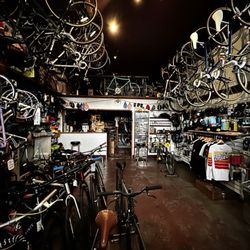 Cosmic Cycles - A little space with lost of wheels