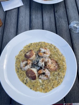 Bushel and a Peck Kitchen & Bar by null