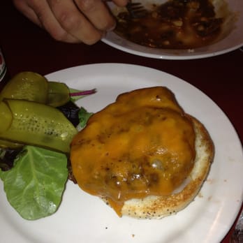 Burger de Ville - Mouth watering - Burgers Near Me - Montréal-Ouest, Quebec Burger de Ville - Mouth watering - Burgers Near Me - Montréal-Ouest, Quebec