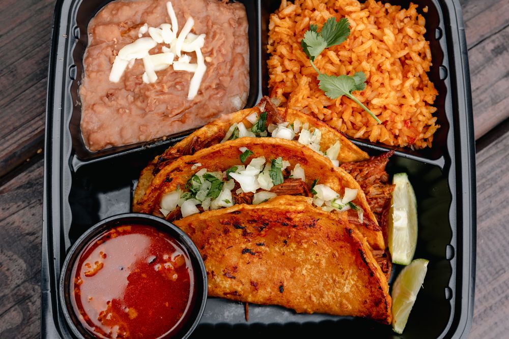 SABOR DELI Updated October 2024 18 Photos 2707 Boston Ave, San