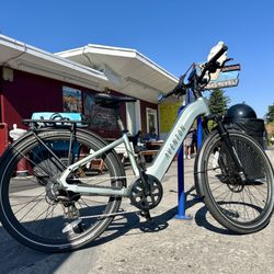 Bike the Gorge - Posting up at EastWinds in Cascade Locks for some well deserved ice cream