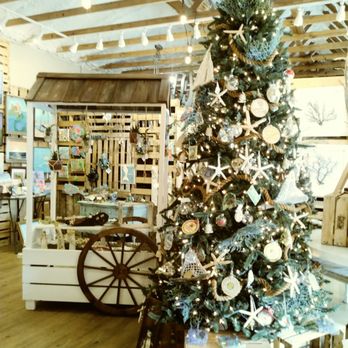 Atlantic Beach Arts Market - Decorated for the holidays - Art Galleries Near Me - Atlantic Beach, Florida