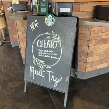 Starbucks - Coffee & Tea Near Me - Long Beach, California