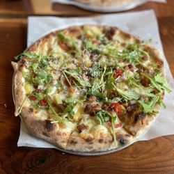 La Pizzeria Metro - Browntown pizza