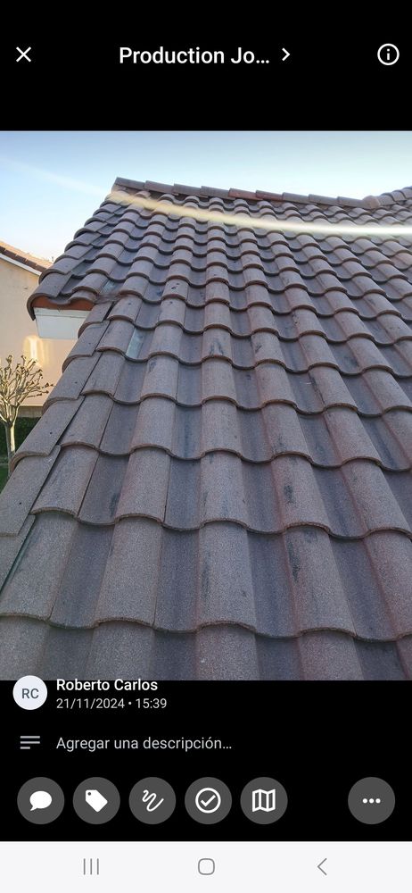 Slide of Saravia Roofing