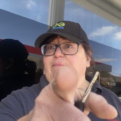 Turkey Hill - This is the employee Gail pointing her hands aggressively in my face