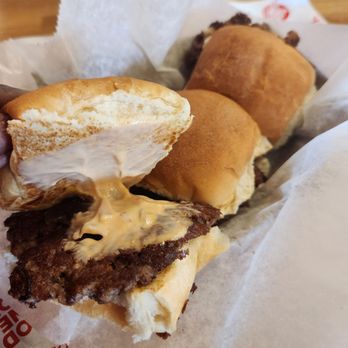 Zo's Good Burger - Burgers Near Me - Royal Oak, Michigan