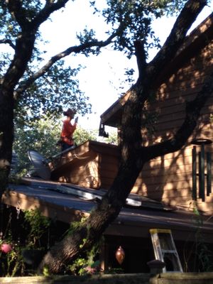 Wimberley Roofing Logo