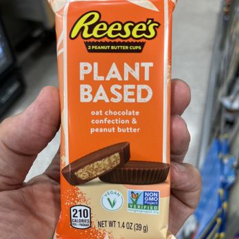 Publix - a hand holding a packet of reese's plant based chocolate - Grocery Near Me - Altamonte Springs, Florida Publix - a hand holding a packet of reese's plant based chocolate - Grocery Near Me - Altamonte Springs, Florida