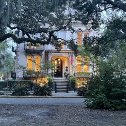 Destination Ghost Tours