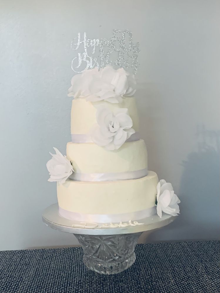 Simply Sugg’s Cakes & More Logo