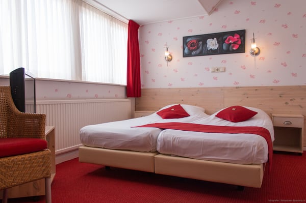 Oepkes Hotel by null