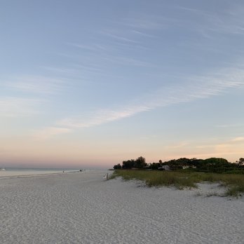 Anna Maria Island Beach - Beaches Near Me - Holmes Beach, Florida Anna Maria Island Beach - Beaches Near Me - Holmes Beach, Florida