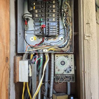 Reliable and Sons Electric - panel with a short circuit repair - Electricians Near Me Reliable and Sons Electric - panel with a short circuit repair - Electricians Near Me