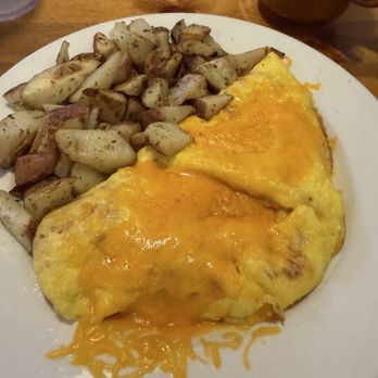Notchtop - ham and cheese omelette - Breakfast & Brunch Near Me - Estes Park, Colorado Notchtop - ham and cheese omelette - Breakfast & Brunch Near Me - Estes Park, Colorado