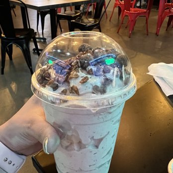 Burger Press - Cocoa shake! - Burgers Near Me - Edina, Minnesota
