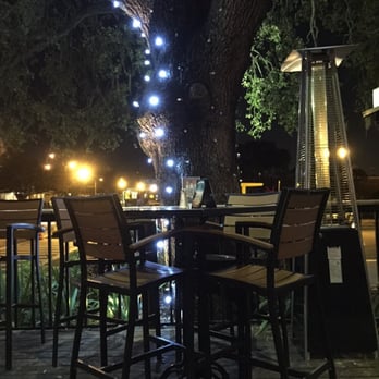 Irish 31 - A beautiful street corner venue - Sports Bars Near Me - Tampa, Florida Irish 31 - A beautiful street corner venue - Sports Bars Near Me - Tampa, Florida