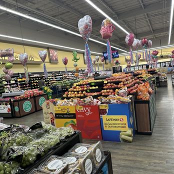 Safeway - Grocery Near Me - Manteca, California