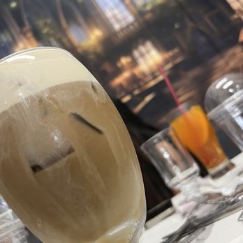 D' Coffee Bouteaque - Salted Caramel Cold Brew - Coffee & Tea Near Me - Palm Desert, California