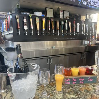 Beer Park - Mimosas - Sports Bars Near Me - Las Vegas, Nevada
