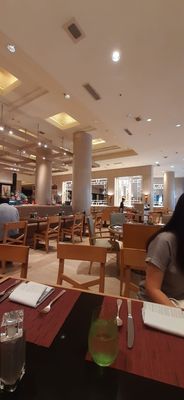 Oscar's @ Conrad Singapore Marina Bay by null