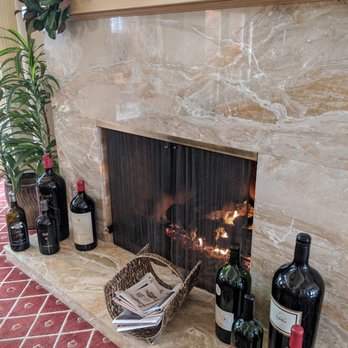 Elm House Inn - Fireplace - Hotels Near Me - Napa, California