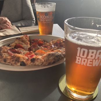 Garage Tap House - Neapolitan style pizza from Tina's Pizza - Food Trucks Near Me - Klamath Falls, Oregon Garage Tap House - Neapolitan style pizza from Tina's Pizza - Food Trucks Near Me - Klamath Falls, Oregon