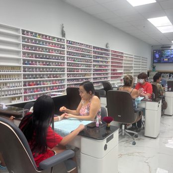 Sky Nails & Spa - Manicure stations - Nail Salons Near Me - Edinburg, Texas Sky Nails & Spa - Manicure stations - Nail Salons Near Me - Edinburg, Texas