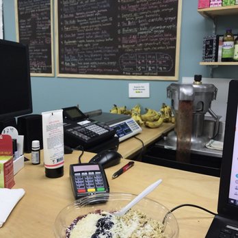 Lulu's Organic - Amazing acai bowls and organic food!!! There's wifi, yoga on Sunday's! The owner is the best! - Health Markets Near Me - Lindenhurst, New York