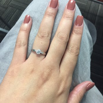 iNails & Spa - Shade # 300. Nails by Vicky - Nail Salons Near Me - Burbank, California
